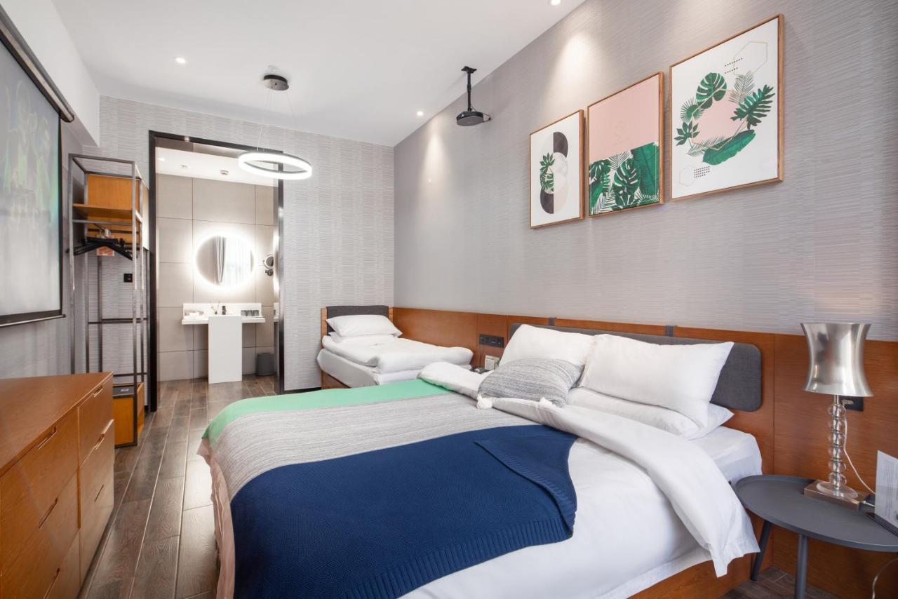 Moju Hotel Jingan Buitenkant foto